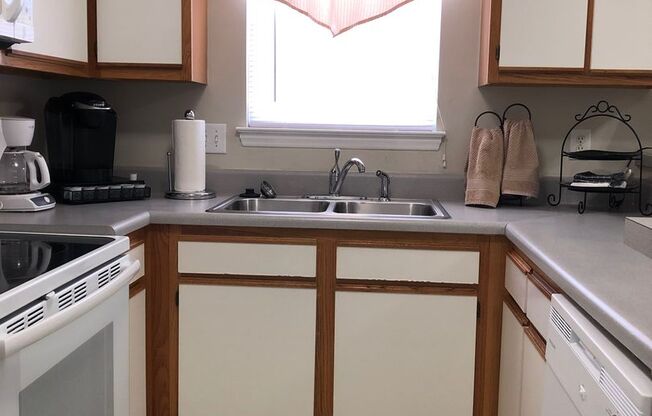 2 beds, 2 baths, 1,270 sqft, $1,375, Unit 2716-5