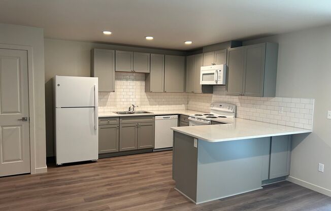 2 beds, 2.5 baths, 1,268 sqft, $1,850, Unit #62