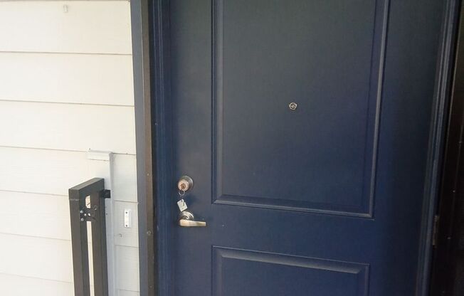 Spacious 2 Bed / 2 Bath Downstairs Unit with Modern Upgrades