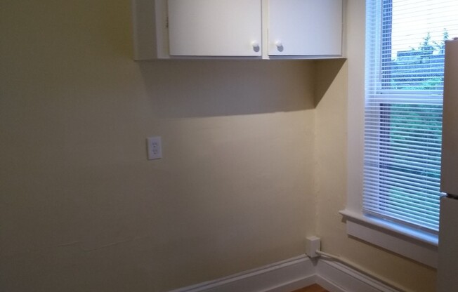 Studio, 1 bath, 334 sqft, $1,250, Unit 402