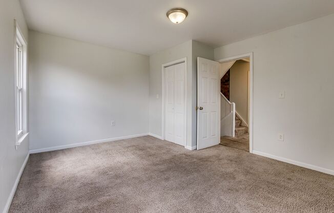 4 beds, 1.5 baths, $1,599, Unit Top