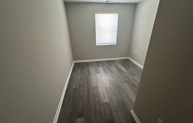 2 beds, 1 bath, 625 sqft, $1,600, Unit 1