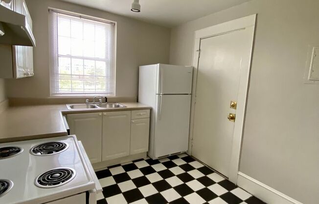 1 bed, 1 bath, 450 sqft, $1,295, Unit 963-413