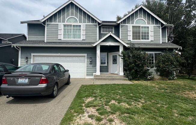 HUGE PET FRIENDLY Rental