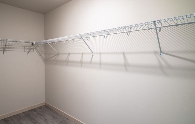 1 bed, 1 bath, 914 sqft, $1,975, Unit 806