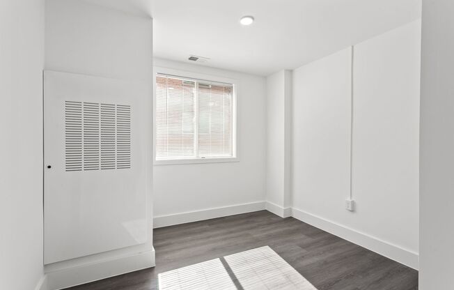 2 beds, 1 bath, 515 sqft, $2,800, Unit 1400-302