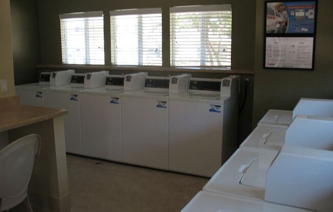 Welcome to Vintage Oaks Senior Apartments | Affordable Senior Apartments 55+