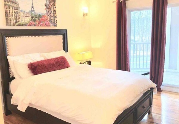 4 beds, 3 baths, 2,266 sqft, $6,000, Unit 1