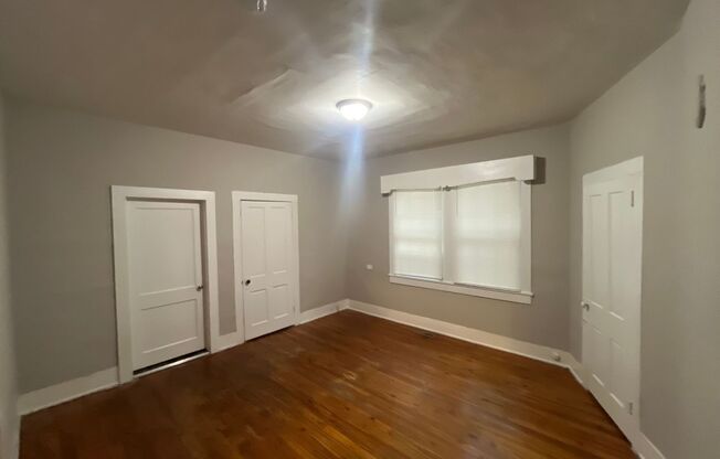 2 beds, 1 bath, $1,200