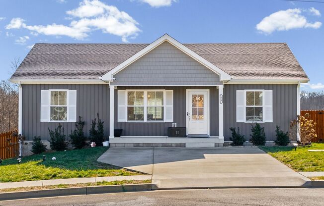 3 Bedroom 2 Full Bath Home For Rent near Post!