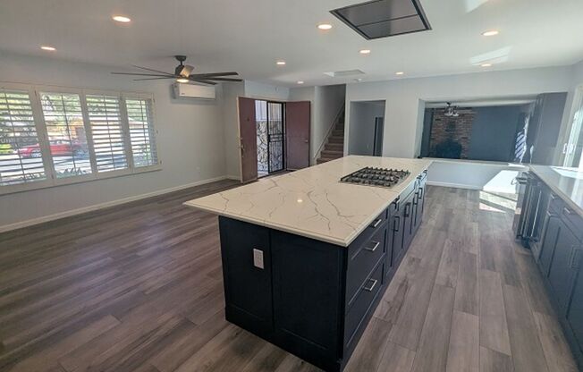 2 Story - 4 Bedroom House w/pool in San Carlos