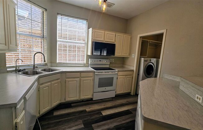 342 Arbor Ct