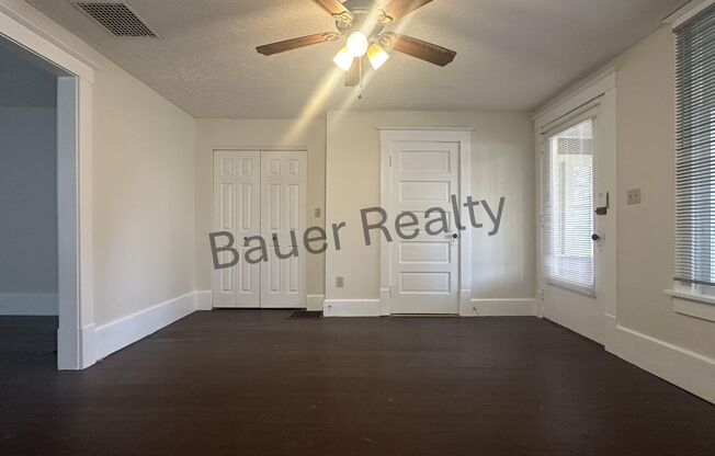 3 beds, 1.5 baths, 1,450 sqft, $1,000, Unit 403