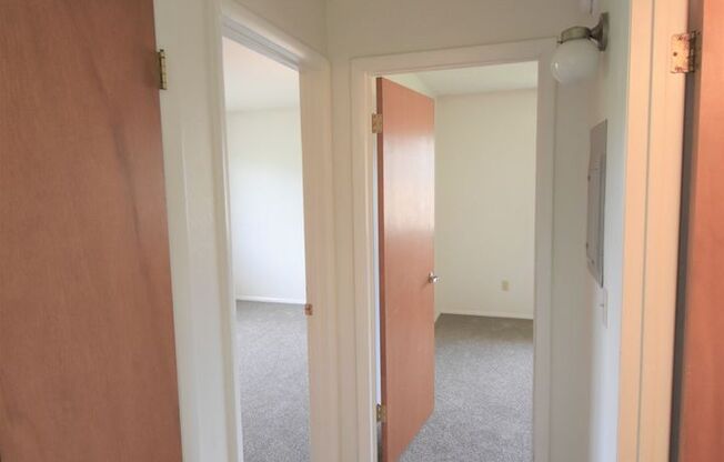 2 beds, 1 bath, $1,700, Unit 66