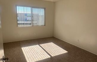 2 beds, 1 bath, 910 sqft, $2,415, Unit I010