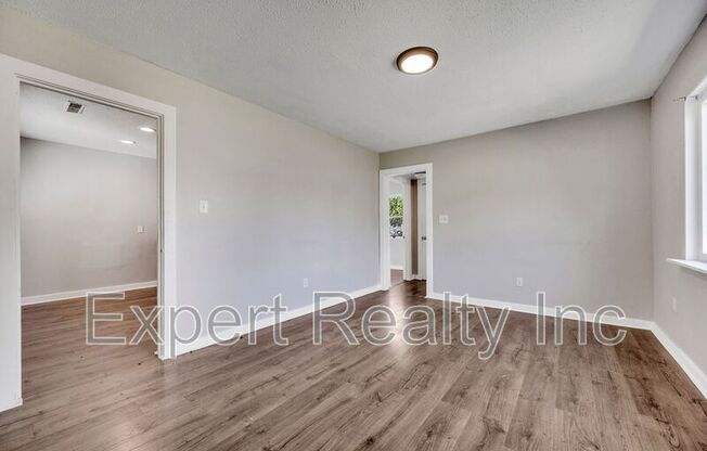 1029 57 ST W