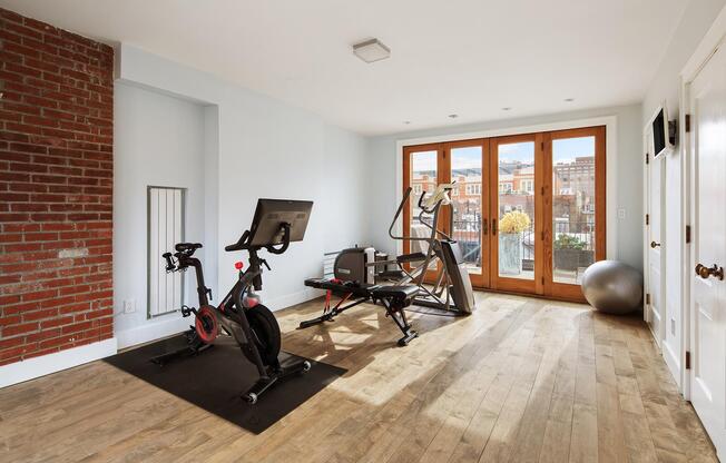 331 W 22 ST