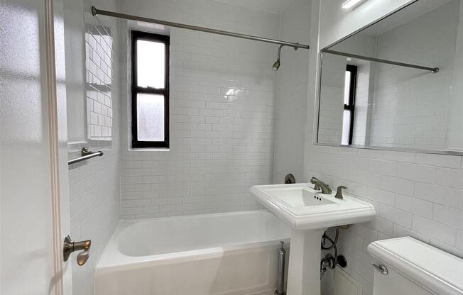 Studio, 1 bath, $3,725, Unit S4J