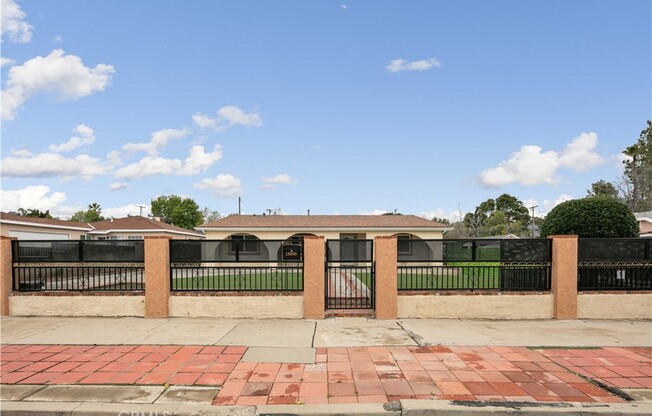 15059 ORO GRANDE ST