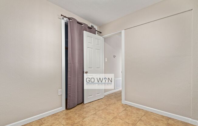 2 beds, 1 bath, 700 sqft, $1,250, Unit 3