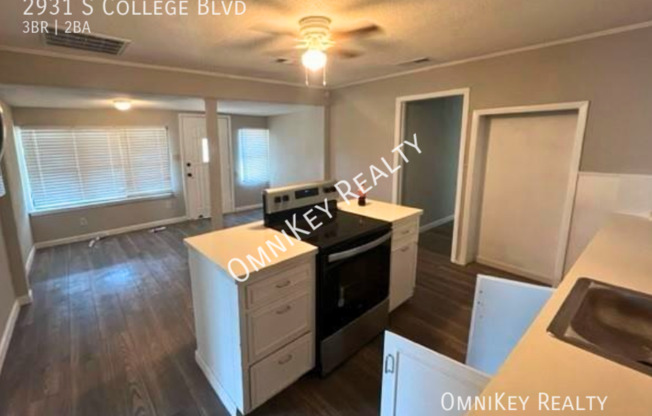 2931 S COLLEGE BLVD
