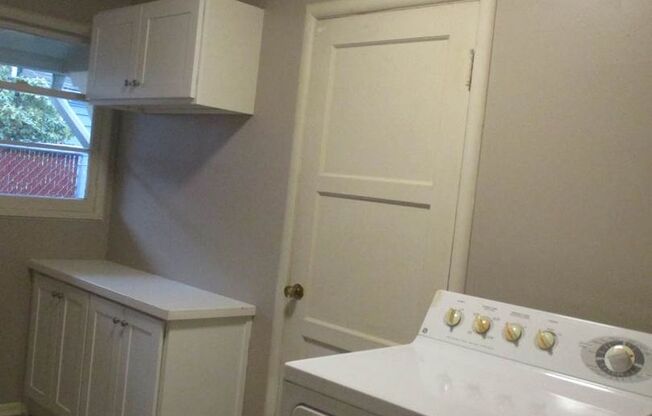 2 beds, 1 bath, $1,975