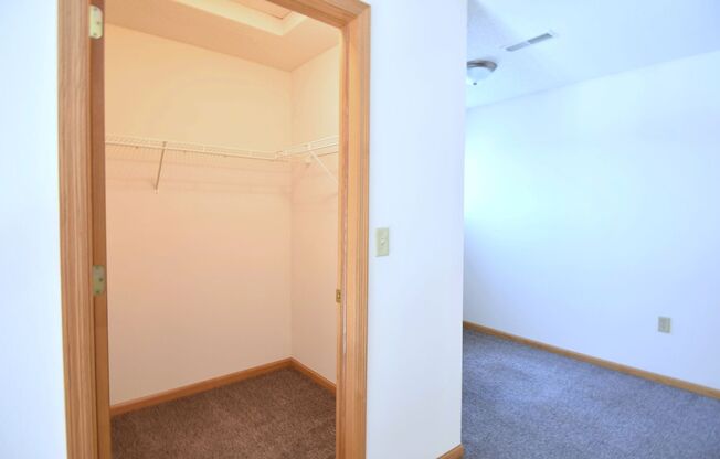 3 beds, 2 baths, 1,550 sqft, $2,310, Unit 1322-302