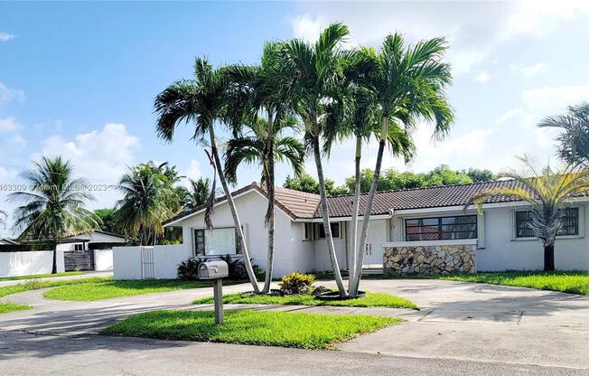 5205 SW 102 PL