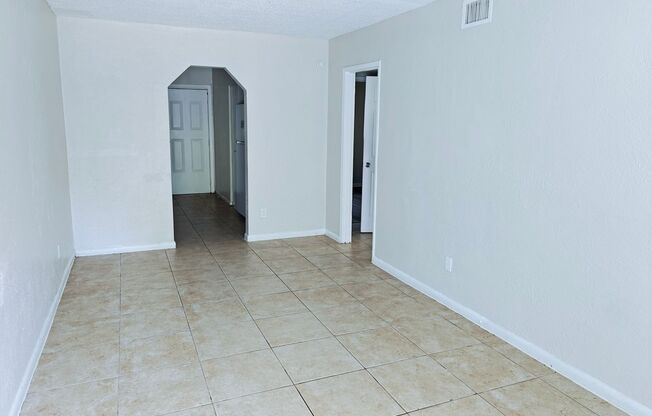 Just Renovated & Move-In Ready! 2BR/1BA Duplex on W 6th St – Pets Welcome!