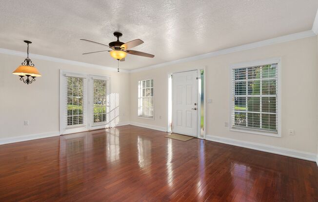 2 bedroom, 2.5 bathroom in the Milk District 32803