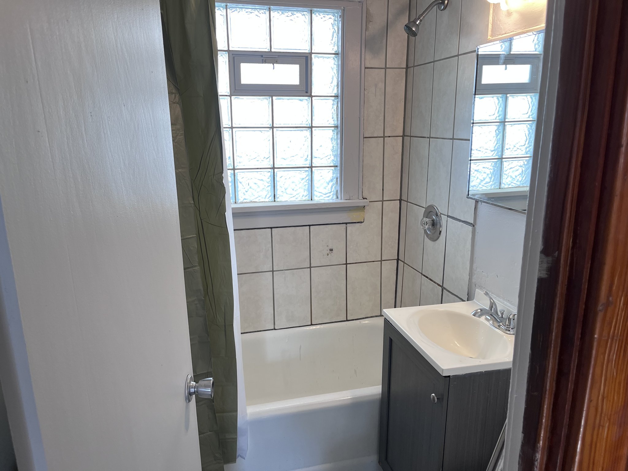 2523 S 12 ST