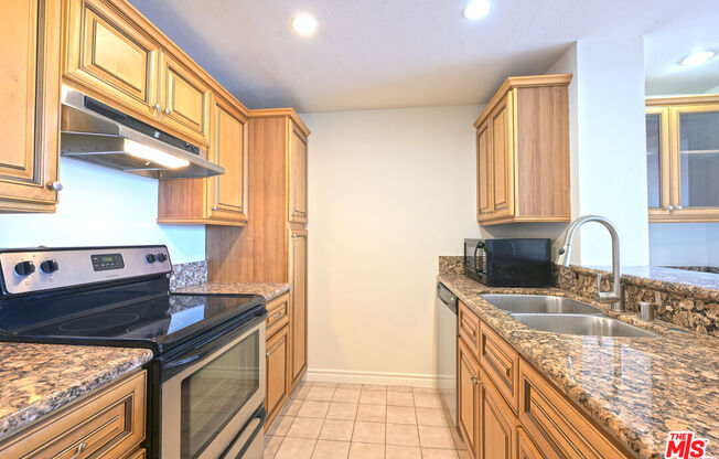 2 beds, 2 baths, 1,071 sqft, $3,999, Unit 801