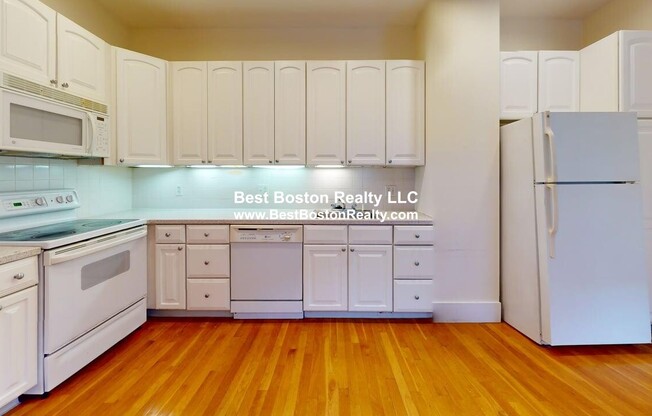 91 Trowbridge St