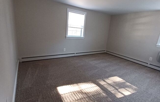 2 beds, 1 bath, 1,100 sqft, $1,600, Unit G207