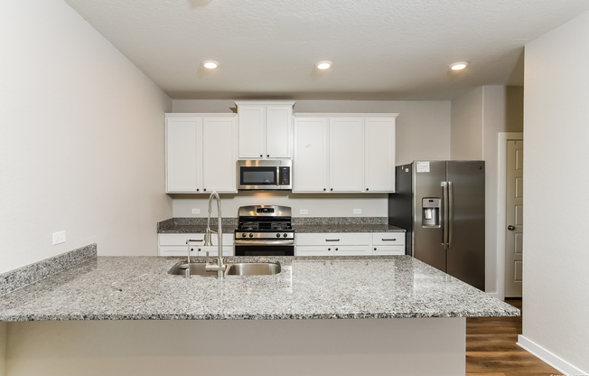 2423 VALENCIA CRES
