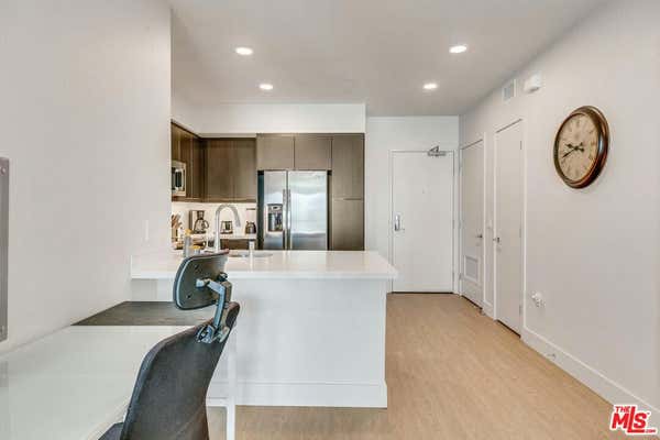 1101 N Main ST