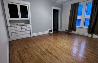 2 beds, 1 bath, $950