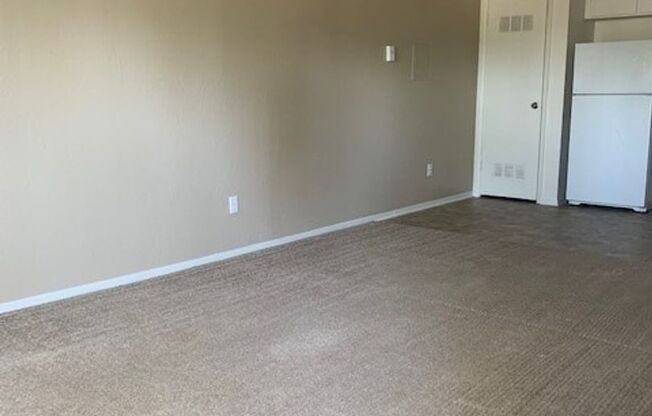 1 bed, 1 bath, 676 sqft, $1,195, Unit 50