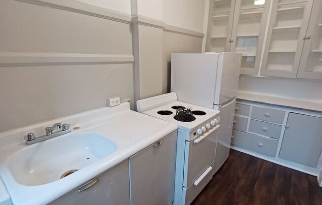 Historical Belltown brick building. Close to Downtown