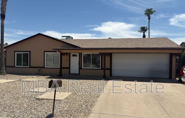 4027 E WINDROSE DR