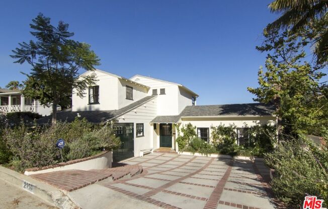 2150 MORENO DR
