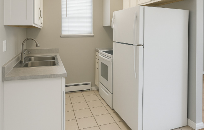 1 & 2 BR Apartments in Prime East Colorado Springs Location & Mountain Views!