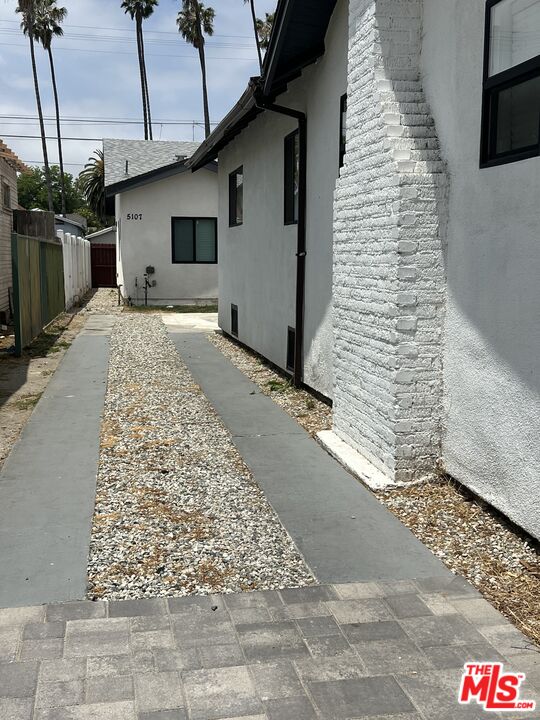 5107 5 AVE