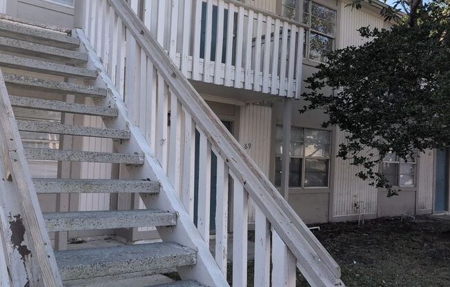 2 beds, 2 baths, 1,200 sqft, $1,350, Unit 70