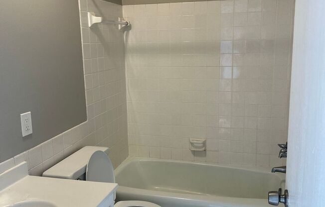 1 bed, 1 bath, 600 sqft, $999, Unit 1053304