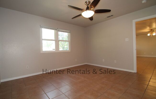 4 beds, 2 baths, $1,250