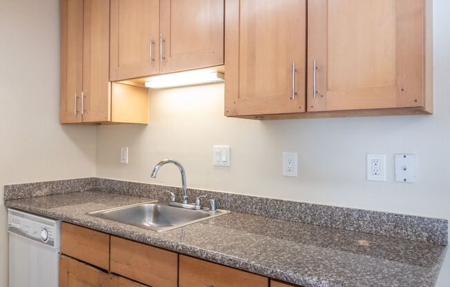 1 bed, 1 bath, 620 sqft, $1,899, Unit 103