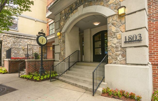 Gorgeous 5th-floor condo at Bristol on Broadway