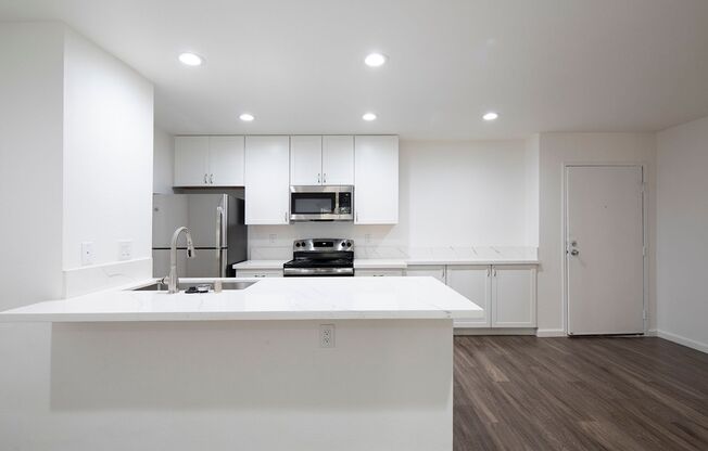 1 bed, 1 bath, 641 sqft, $2,395, Unit 303