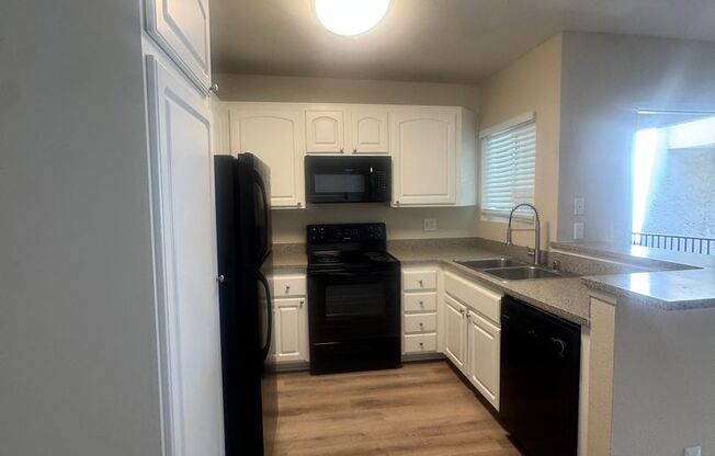 1 bed, 1 bath, 640 sqft, $2,295, Unit 216